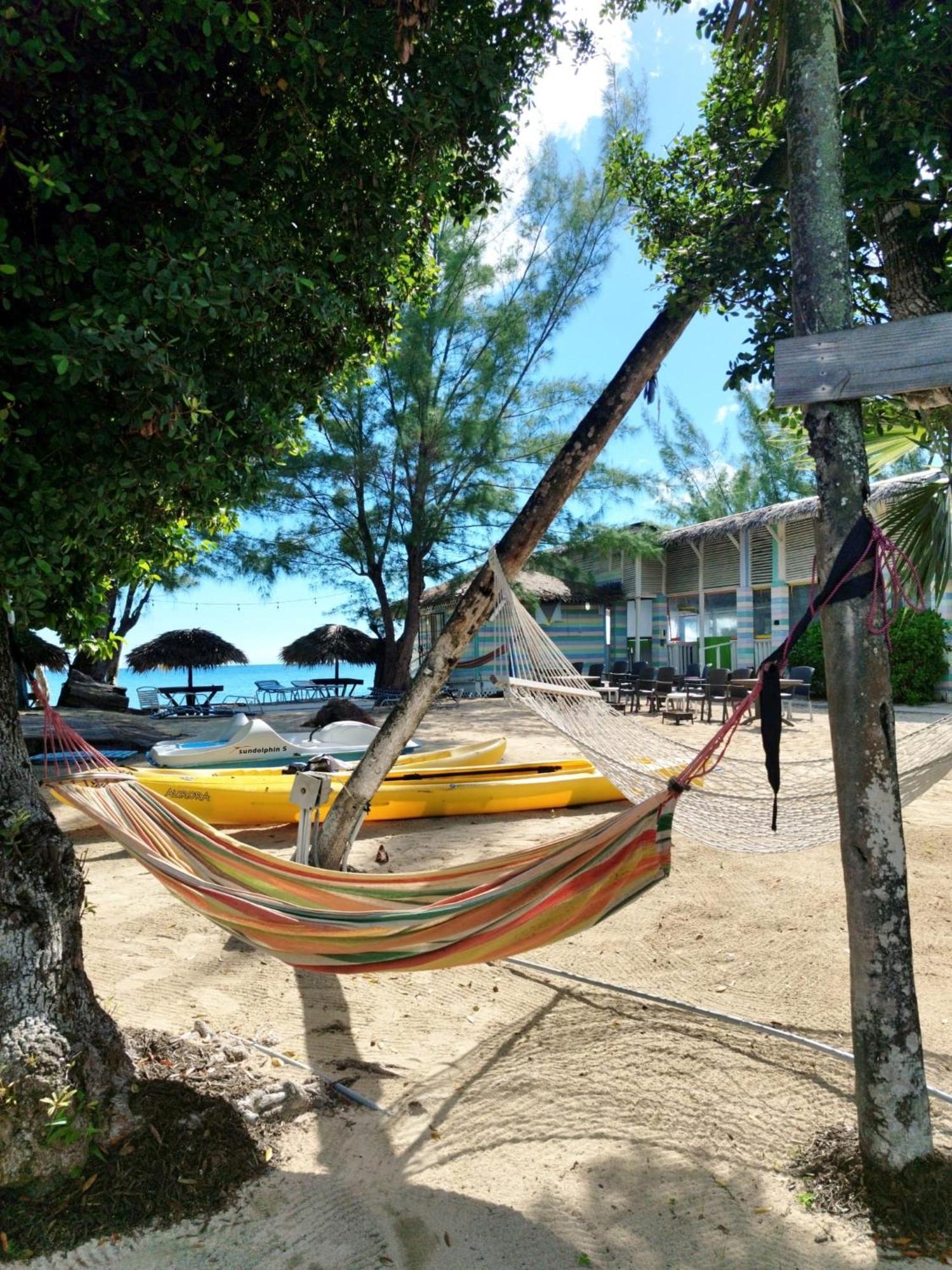 Beach Villas Nassau Exterior photo